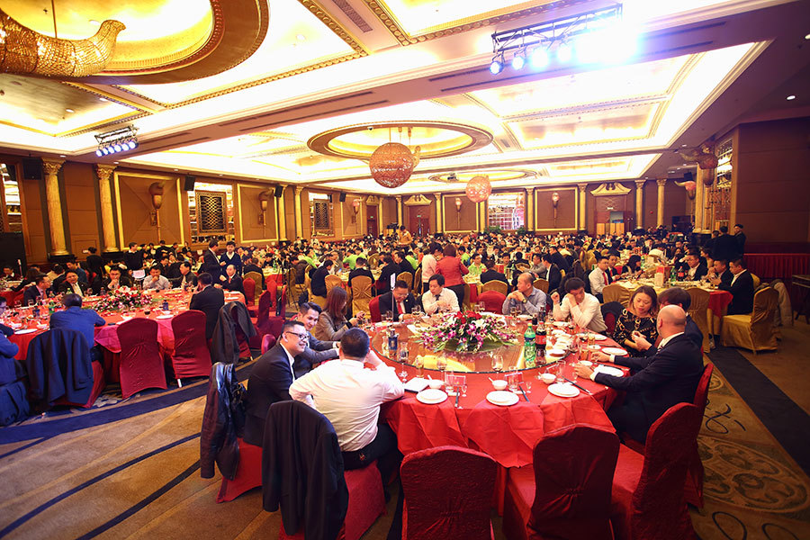 金(jīn)承諾集團“智領新時(shí)代  共赢新未來”2018年(nián)迎新年(nián)會隆重舉行(xíng)